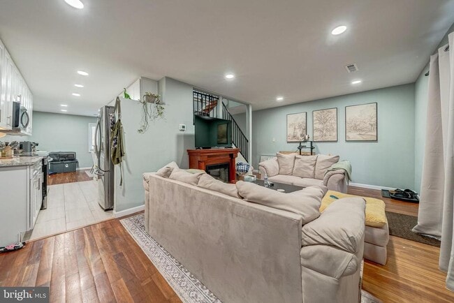 Building Photo - 300 Reneau Way