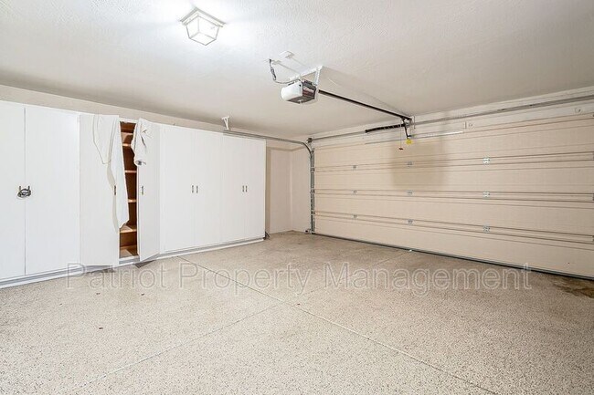 Building Photo - 8602 E Vista Del Lago