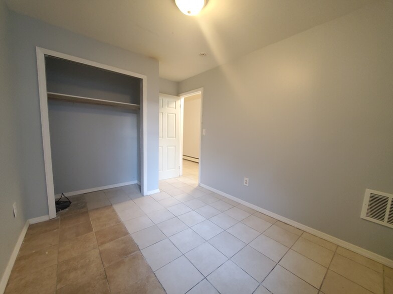 205 Union St 2 - 204 Union St