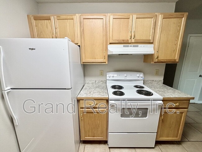 Building Photo - 5387 E Avenida De Golf
