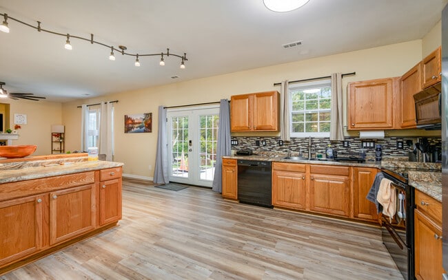 Building Photo - 3605 Cold Harbour Dr