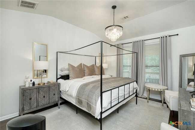 Building Photo - 7233 Menchaca Rd