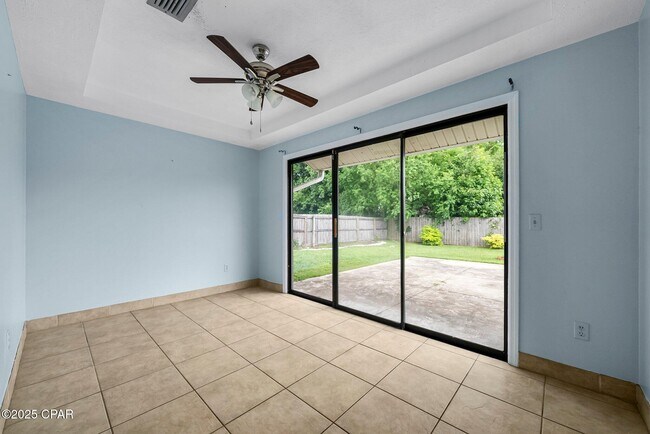 Building Photo - 7750 Betty Louise Dr