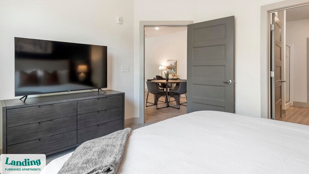 Building Photo - 5025 Wembley Central Ln