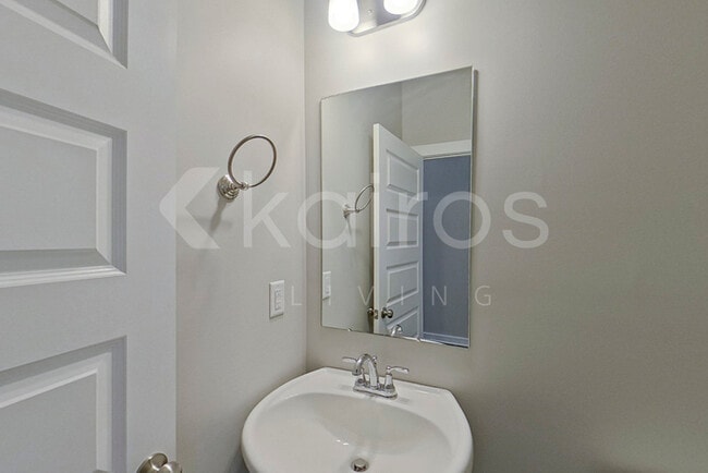 Building Photo - 11401 Crimson Ridge Rd