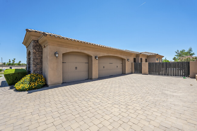 Building Photo - 18131 W Palo Verde Ct