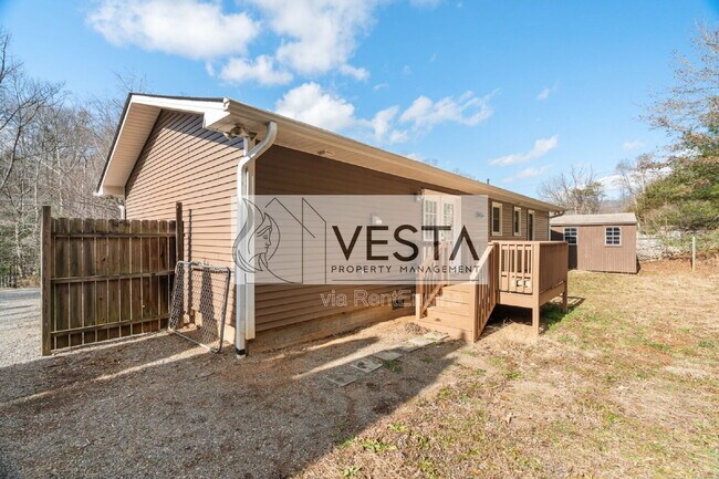 Building Photo - 326 New Salem Rd