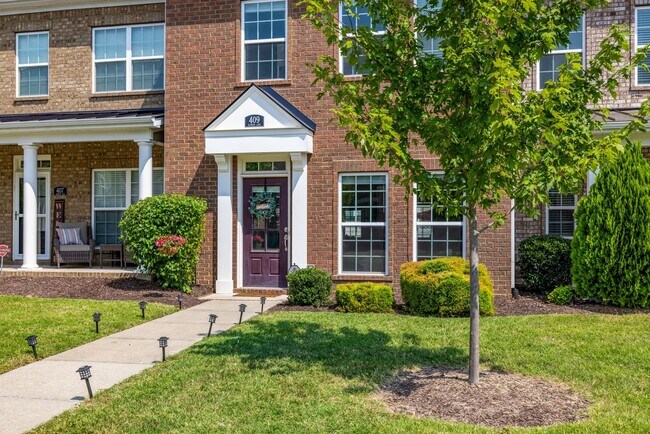 Building Photo - 409 Oldbury Ln