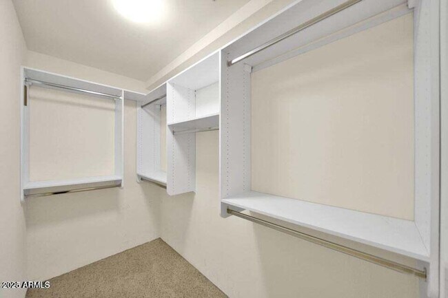 Building Photo - 7121 E Rancho Vista Dr