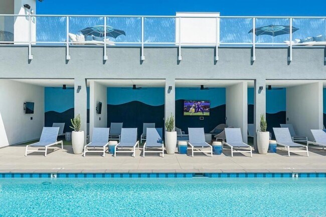 Building Photo - 5035 Avenida Lugano