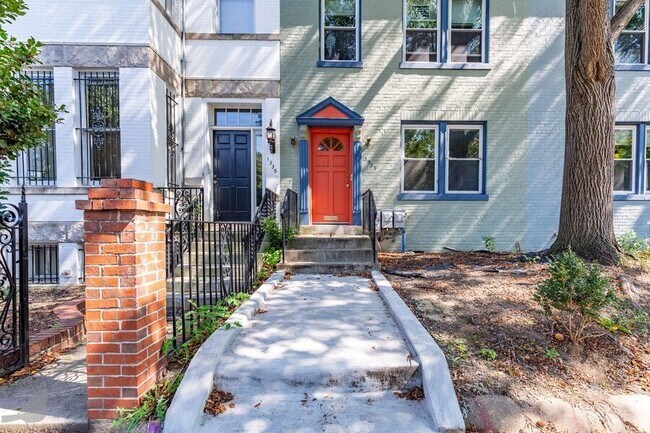 Building Photo - 1333 22nd St NW