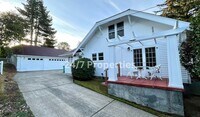 Building Photo - Unique Large 3BD I 2BA Home - Near Gabriel Park!