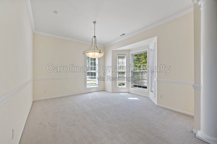 Building Photo - 12315 Chesley Dr