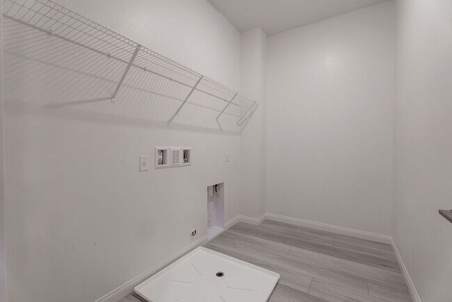 Building Photo - 91 Cinder Cone Ln