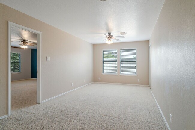 Building Photo - Spacious 4-Bed Home with Fenced Yard and Garage in Cibolo – 2,568 Sq Ft of Comfort
