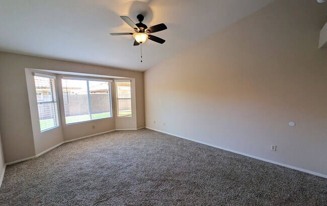 Building Photo - 3 Bedroom Plus an Office Home in the Candlewood Community Near S Cooper Rd and W Warner Rd!