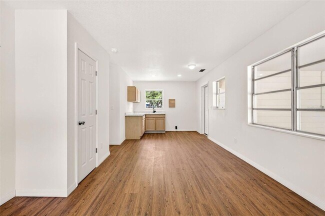 Building Photo - 34816 Evergreen Way