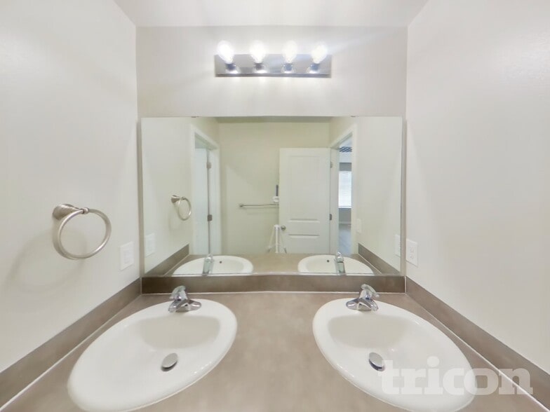 Building Photo - 1817 192nd St Ct E