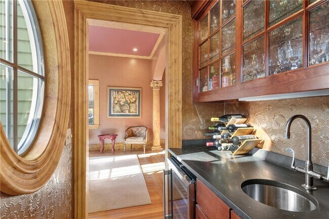 Building Photo - 287 Gibbs Ave