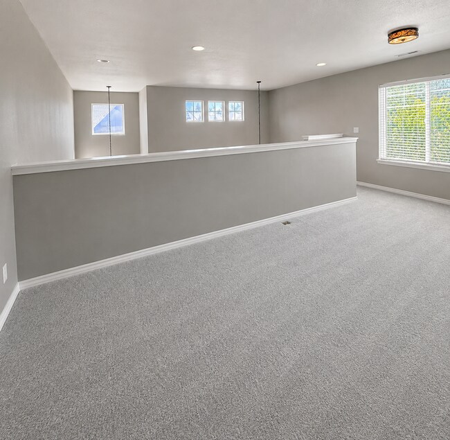 Building Photo - 60974 Snowbrush Dr
