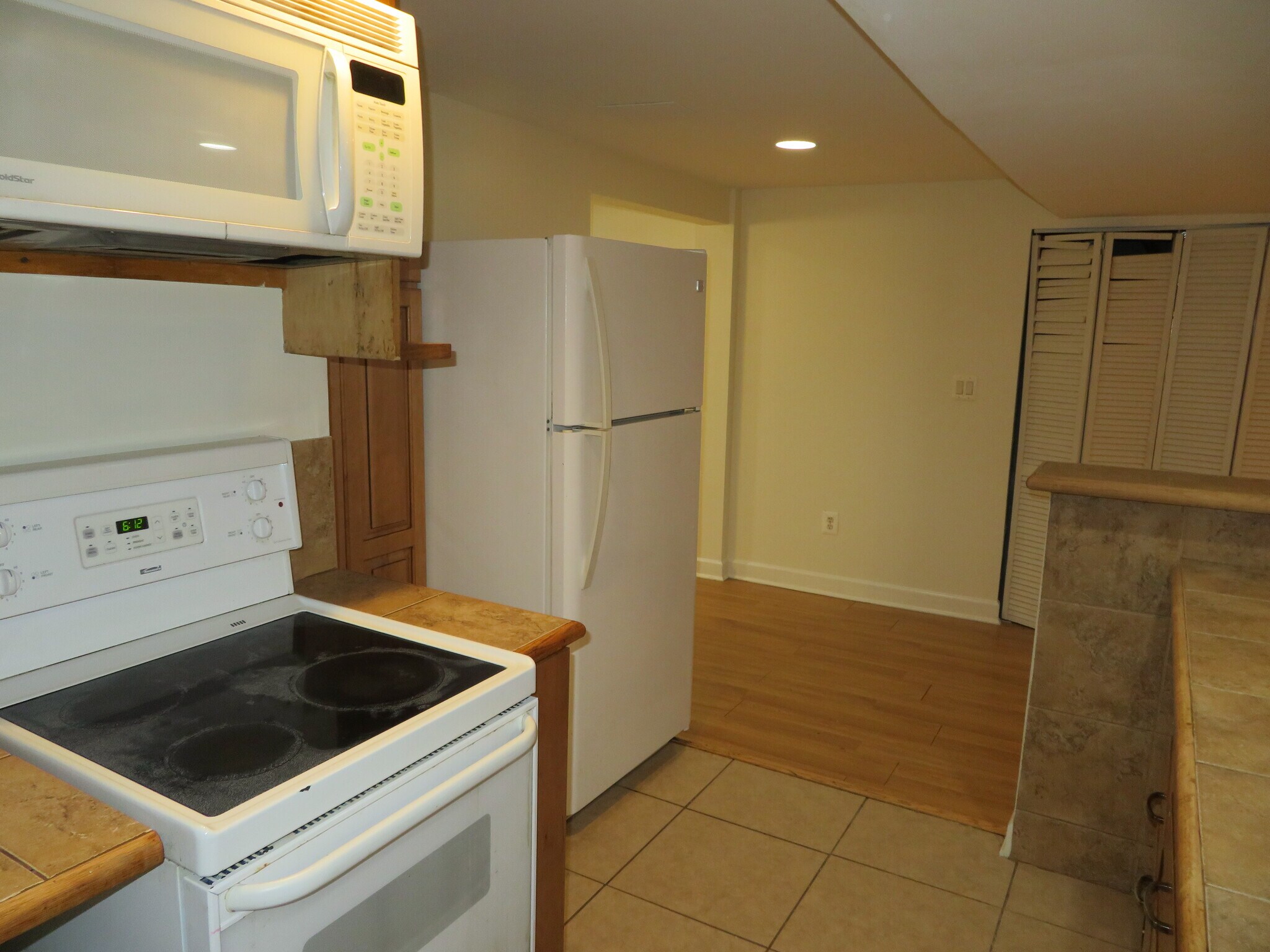 Building Photo - 1381 Hazel Nut Ct