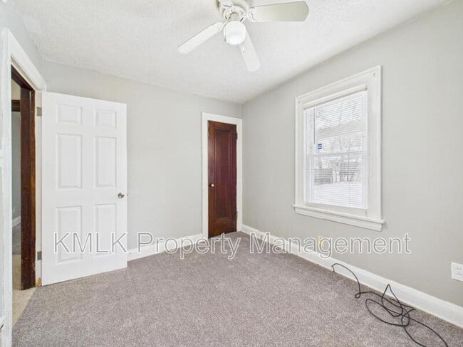 Building Photo - 916 Peckham St