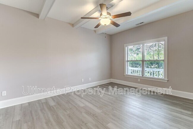 Building Photo - 1202 Matteo Dr