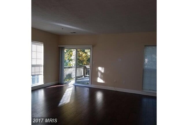 Building Photo - Charming 3-Bedroom Townhome in Glen Burnie...