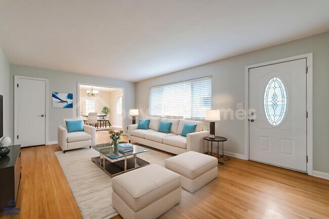 Building Photo - Move-In Ready Ranch with Huge Garage & Finished Basement