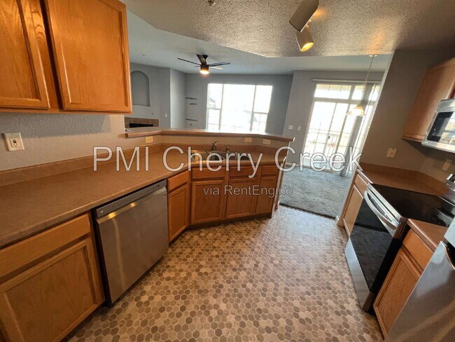 Building Photo - 5705 N Genoa Way