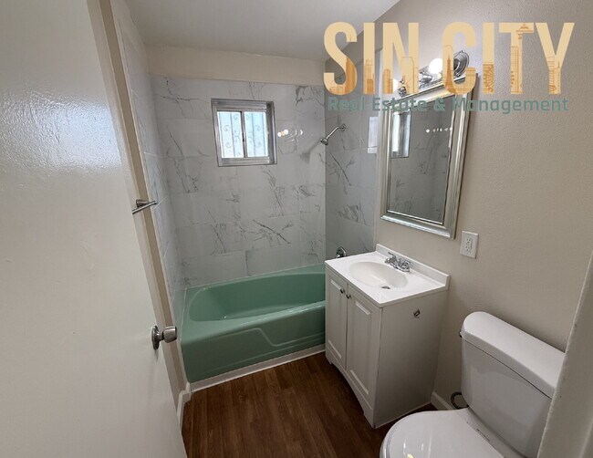 Building Photo - Discover Urban Comfort: Spacious 1-Bedroom Oasis at Lyn Capri