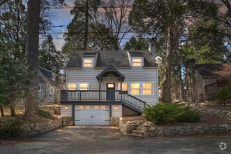 Building Photo - 292 Walnut Dr