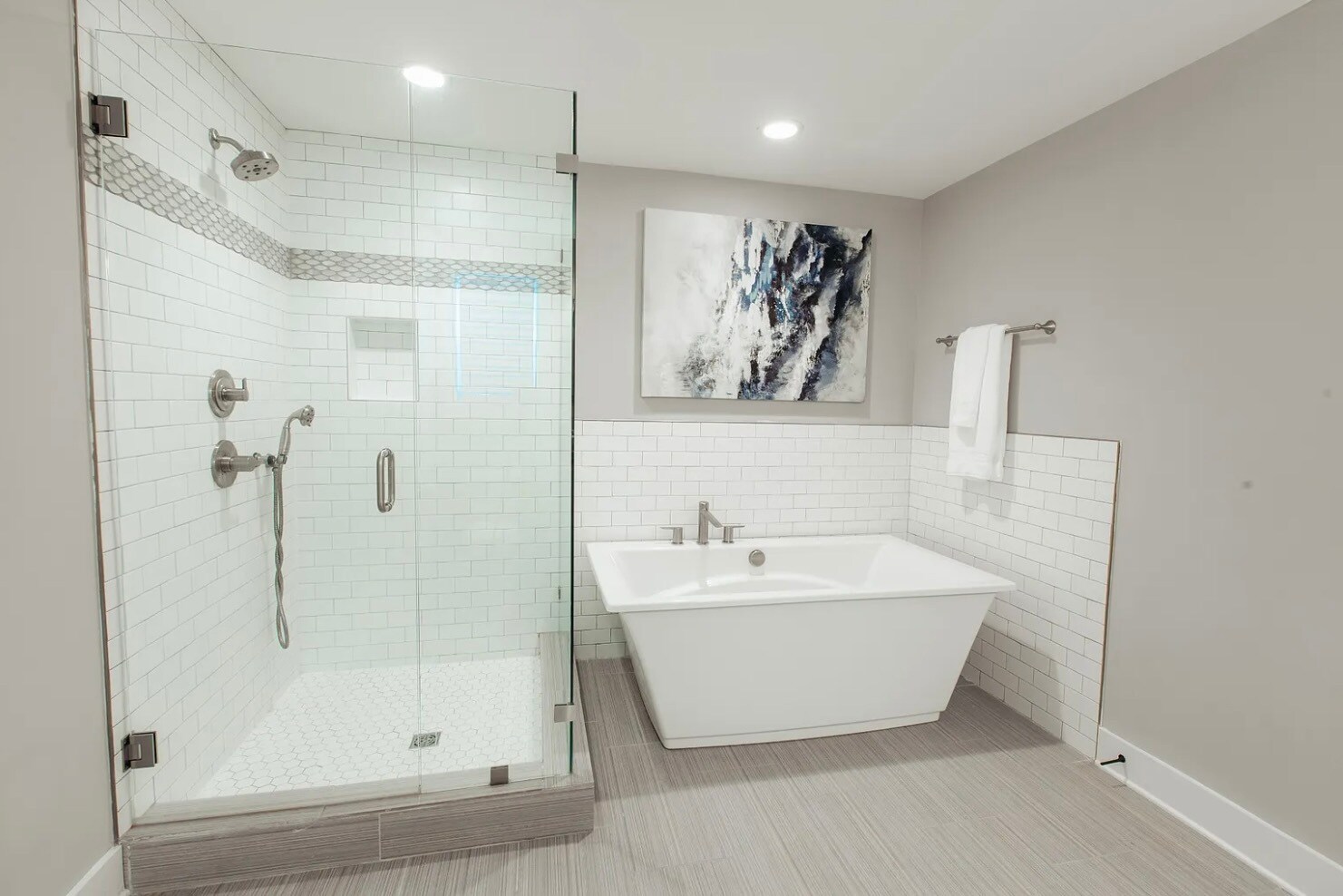 Building Photo - 2423 Elliott Ave