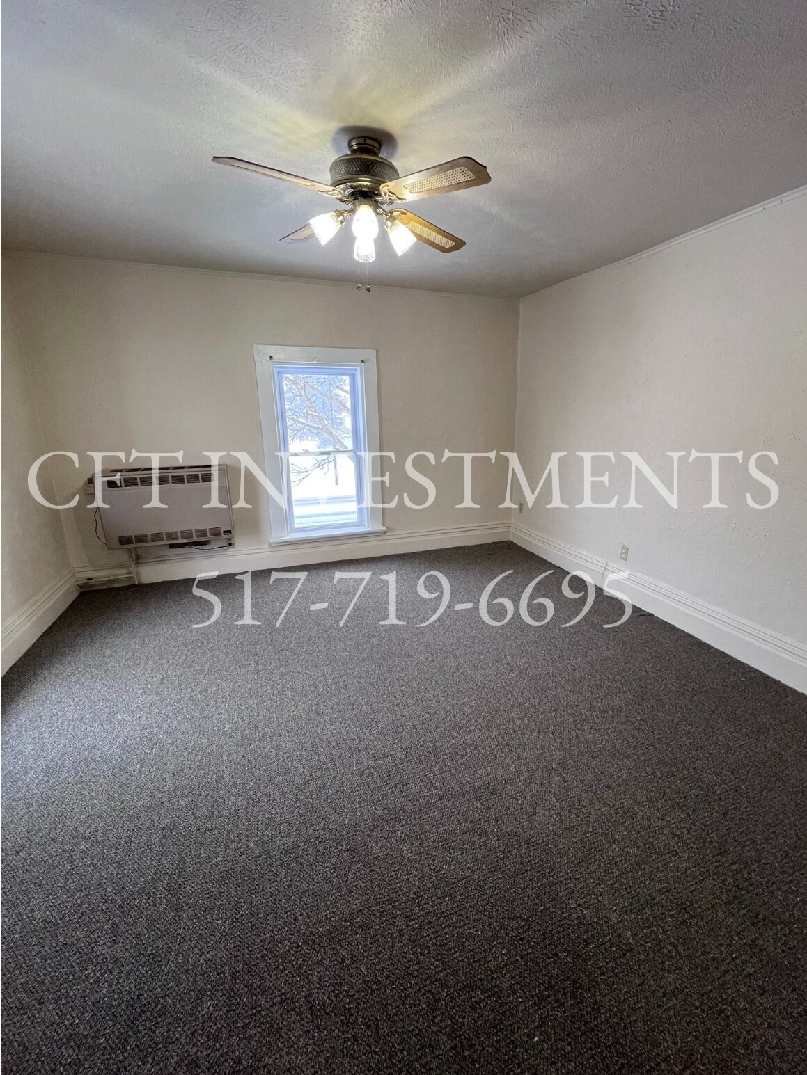 Living Room - 319 N Cochran Ave