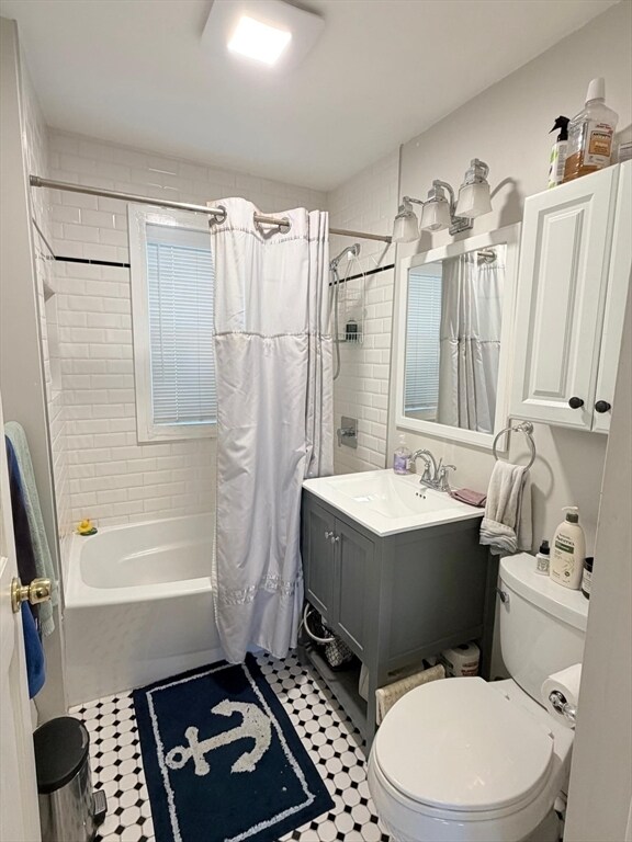 Building Photo - 519 Main St