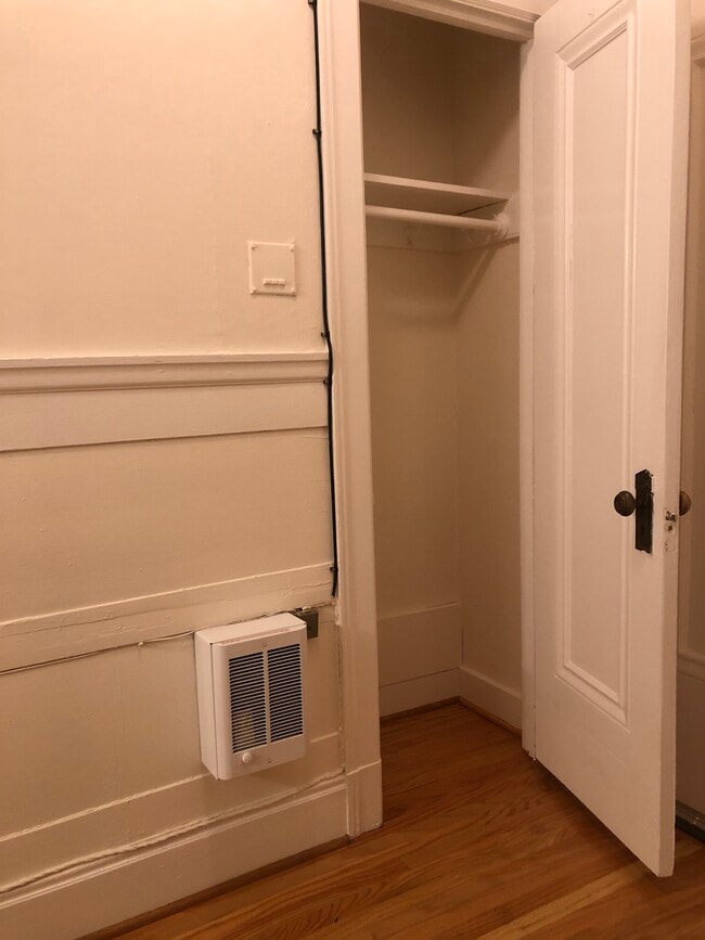 Building Photo - 2402 California St