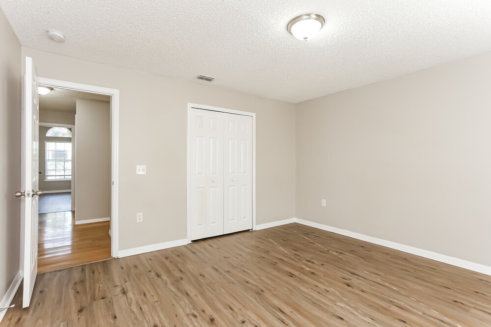 Building Photo - 58 Reeding Ridge Dr W