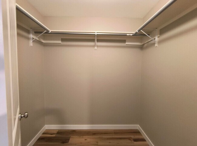 Building Photo - Beautiful 3 Bed, 2 Bath Home – Fully Renov...