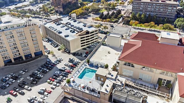 Building Photo - 1122 Jackson St