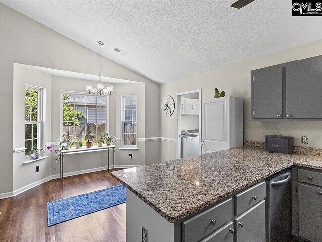 Building Photo - 21 Rosepine Dr