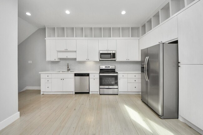 Building Photo - 1708 Winter St