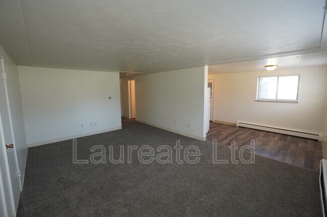 Building Photo - 5985 S Yukon St