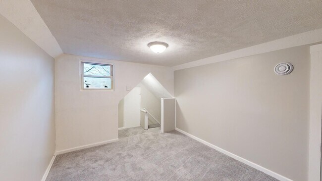 Building Photo - 3218-22 Walton