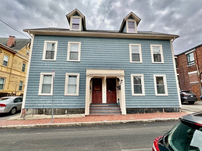 Building Photo - 8 Allen St