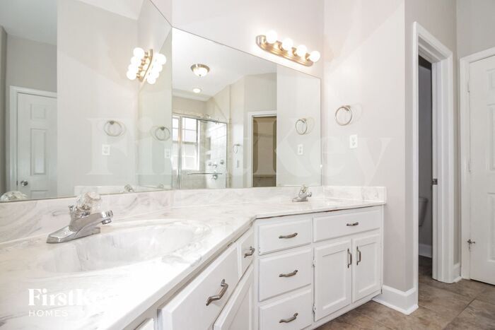 Building Photo - 5739 Eagleston Dr