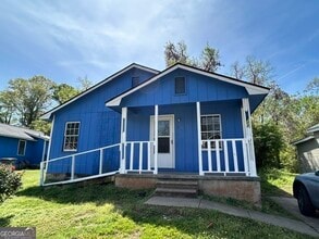 Building Photo - 408 E Bacon St
