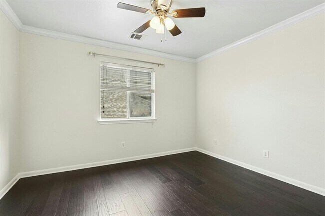 Building Photo - 1705 Gaylord Dr