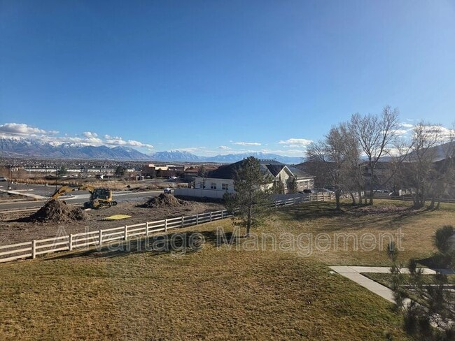 Building Photo - 105 Daybreak Ln