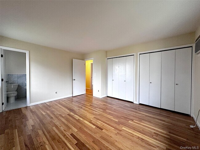 Building Photo - 25 Acacia Terrace