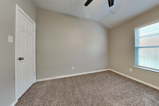 Building Photo - 10218 Black Forest Ct